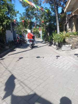 RUMAH MURAH DI PERUM PONDOK BENOWO INDAH SURABAYA lokasi di Tandes, tersedia melalui melalui situs Olx