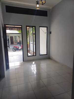 Rumah Rapi Siap Huni di Villa Rizki Ilhami Tangerang lokasi di Kelapa Dua, tersedia melalui melalui situs Olx