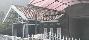 Rumah siap huni vijaya Kusuma Cijambe Uber. Murah lokasi di Ujung Berung, tersedia melalui melalui situs Olx