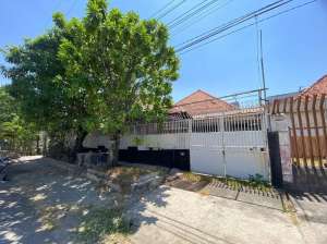 RUMAH TENGAH KOTA SURABAYA MURAH JALAN KEMUNING DEKAT SERUNI KETUPA lokasi di Genteng, tersedia melalui melalui situs Olx