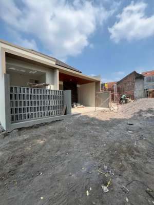 Runmah Mewah Modern Terlaris Dekat Ringroad Maguwoharjo lokasi di Depok, tersedia melalui melalui situs Olx