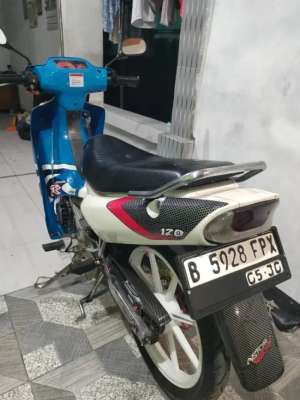 Jual bekas Satria 2tak tahun 2003,lokasi di Cikupa