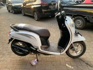 Jual bekas Scoopy 2020. Gratis balik nama,lokasi di Cibitung