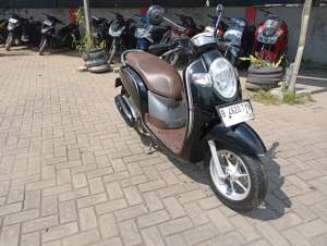 Jual bekas Scoopy donat 2018. Ss lengkap,lokasi di Cibarusah