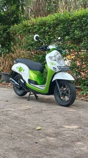 Jual bekas Scoopy ESP Tahun 2017 Muluss siap pakai,lokasi di Tomang