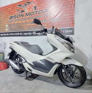 Jual bekas Seperti baru HONDA PCX ABS 150 FI ISS 2020 Pajak Panjang 160,lokasi di Kembangan