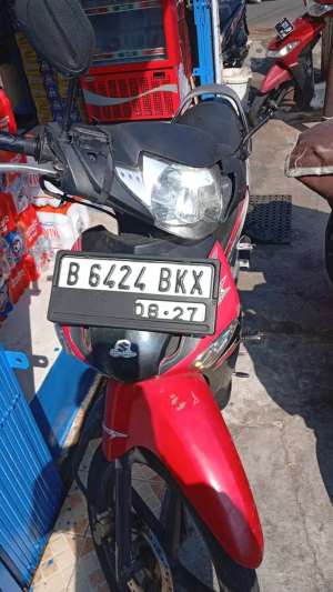 Jual bekas supra x125 2006,lokasi di Kebon Jeruk