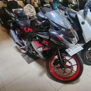 Jual bekas Suzuki Gsx 150 hitam 2019 keyless gbm bisa tunai atau kredit,lokasi di Depok