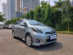 Jual bekas TDP 5jt Toyota Yaris 1.5 J Bensin-MT 2013 Merah C3MEF,lokasi di 