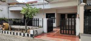 TERMURAHPERUMAHAN RUNGKUT MENANGGAL HARAPAN DEKAT MERR lokasi di Gununganyar, tersedia melalui melalui situs Olx