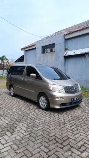 Jual bekas Toyota Alphard 4WD Double glass 2004 istimewa,lokasi di 