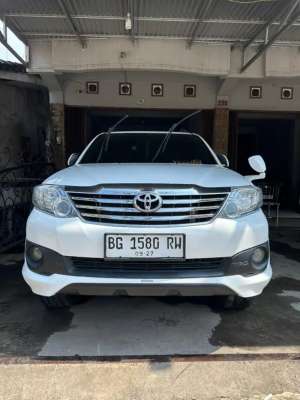 Jual bekas TOYOTA FORTUNER G TRD 2.5 Diesel Matic Thn 2012,lokasi di 