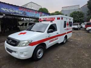 Jual bekas TOYOTA HILUX AMBULANCE MEDIS 2010,lokasi di 