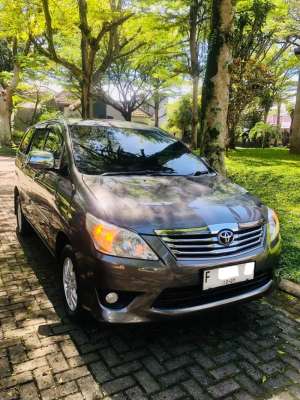 Jual bekas Toyota Kijang Innova 2012 Diesel,lokasi di 