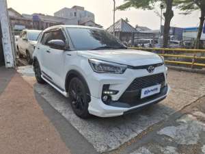 Jual bekas Toyota Raize Like New 1.0 GR Sport TSS Two Tone Bensin-AT 2022 Putih,lokasi di 