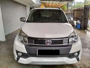 Jual bekas TOYOTA RUSH 1.5 S TRD SPORTIVO AUTOMATIC 2015,lokasi di 