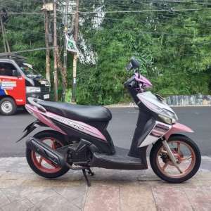 Jual bekas Vario Cw 2007 Bagus lengkap merah Mudah,lokasi di Ciputat Timur