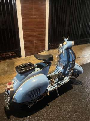 Jual bekas Vespa Repro VBB 1975Bekas MulusBerwarna Biru,lokasi di Jakarta Selatan