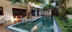 Villa Bumbak Kerobokan bali lokasi di Kuta Utara, tersedia melalui melalui situs Olx