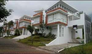 Villa di dalam area Hotel Amartahills di Kota Batu Malang lokasi di Batu, tersedia melalui melalui situs Olx