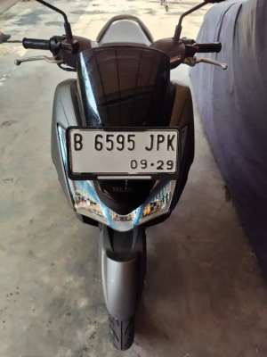 Jual bekas Yamaha Lexi 125Cc, KM rendah 3rb, Pajak hidup, Super mulus,lokasi di Pondok Aren