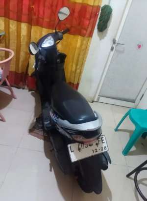 Jual bekas Yamaha Mio Sporty Racing Black 2009,lokasi di Karangpilang