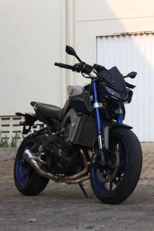 Jual bekas Yamaha Mt09 2017 Blue Race Istimewa,lokasi di Semarang Barat