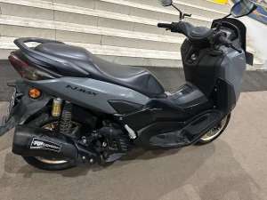 Jual bekas YAMAHA NMAX KEYLESS 2022 TANGAN PERTAMA DARI BARU,lokasi di Ciputat