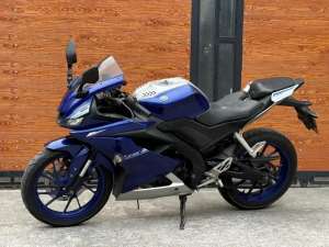 Jual bekas Yamaha r15 2018 lengkap murah,lokasi di Umbulharjo