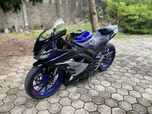 Jual bekas Yamaha R15 V3 Modif Ganteng,lokasi di Lueng Bata