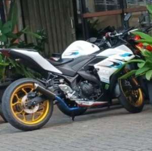 Jual bekas yamaha r25 2015 hitam yzf r25 rawatan low km r25 mint condition barang simpanan yzf r25 yamaha r25 250cc mint condition 2 silinder bukan zx25 cbr 250rr r15 mt25 cbr,lokasi di Jakarta Barat