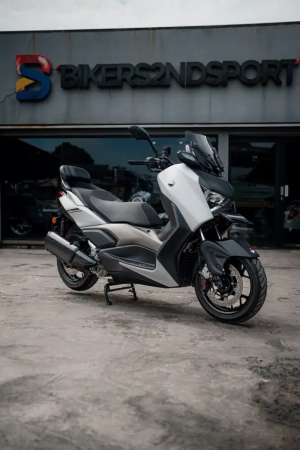 Jual bekas YAMAHA XMAX CONECTED MODIF z900 r6 zx,lokasi di Cilandak
