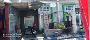 2 Rumah luas 180 m2 harga 800 juta di Pepe, Sedati, kabupaten Sidoarjo lokasi di Sedati, tersedia melalui melalui situs Olx