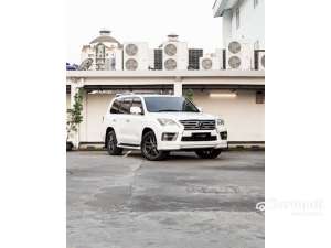 Jual bekas 2011 Lexus LX 570 5.7 SUV,lokasi di DKI Jakarta