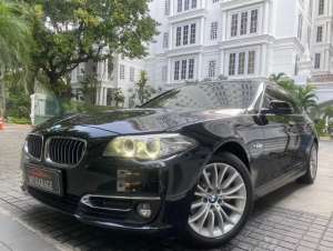 Jual bekas BMW 528i Luxury Facelift 2016 Hitam Full Original pajak panjang,lokasi di 