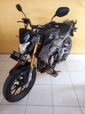 Jual bekas Cb150r v4 masih orisinil,lokasi di Cikupa