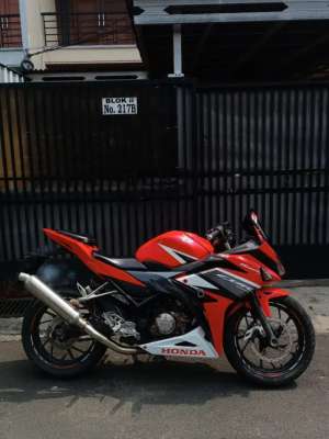 Jual bekas Cbr 150r facelift 2016,lokasi di Kebon Jeruk