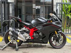 Jual bekas Cbr 250 rr Red chasis 2023,lokasi di Cilacap Utara