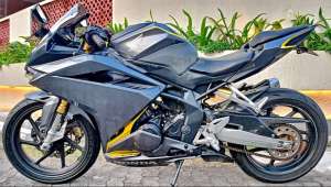 Jual bekas CBR250RR CBR250 CBR 250 RR Type ABS Silver 2017 AB Kota Pajak Panjang,lokasi di Tegalrejo