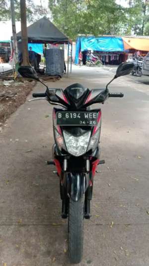 Jual bekas Di jual Honda Blade 2011 pjk idup plat tangsel,lokasi di Kelapa Dua