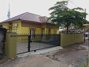 Di jual Rumah Nyaman dan Asri Lokasi Strategis di Demang Lebar Daun lokasi di Ilir Barat I, tersedia melalui melalui situs Olx