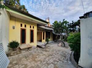 Dijual 1 rumah2 kontrakan dekat TIP TOP Ciputat lokasi di Ciputat, tersedia melalui melalui situs Olx