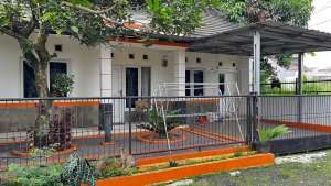 DIJUAL CEPAT, BISA NEGO, AREA LIMUSNUNGGAL DEKAT JALUR, LT 140 LB 115 lokasi di Cibeureum, tersedia melalui melalui situs Olx