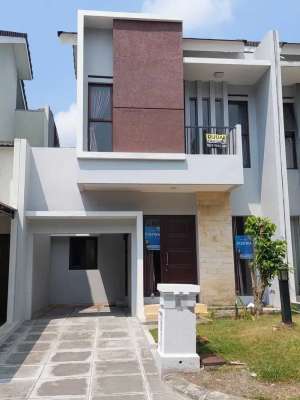 DIJUAL CEPAT MURAH RUMAH RAPIH SIAP HUNI DI CLUSTER NEWTON lokasi di Gading Serpong, tersedia melalui melalui situs Olx