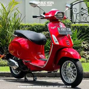 Jual bekas Dijual Cepat Piaggio Vespa SPRINT 150 3V Tahun 2015 Warna MERAH,lokasi di Kramat Jati