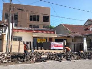 Dijual Cepat, SUPER NEGO Rumah Jl. Ngagel Jaya Tengah lokasi di Gubeng, tersedia melalui melalui situs Olx