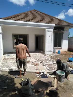 Dijual Lahan Perumahan dan 2 unit rumah contoh di Taluk kuantan lokasi di Kuantan Tengah, tersedia melalui melalui situs Olx