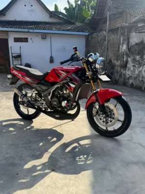 Jual bekas Dijual ninja ss 2011,lokasi di Taman