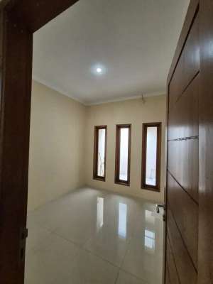 Dijual Rumah Bagus Siap Huni di Serpong Green Park lokasi di Ciputat, tersedia melalui melalui situs Olx