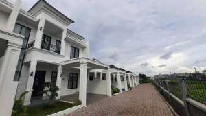 Dijual Rumah Classic 2 Lantai di Jogja, Dekat Bandara lokasi di Kalasan, tersedia melalui melalui situs Olx